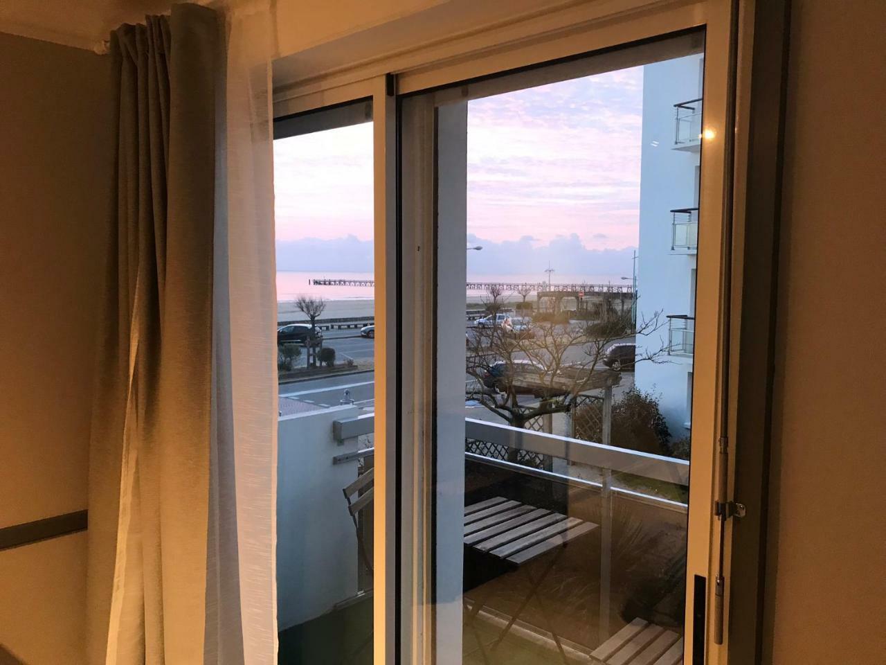 Couchant Radieux Appartement 2 Pieces 4 Personnes Vue Mer Saint-Jean-de-Monts Bagian luar foto